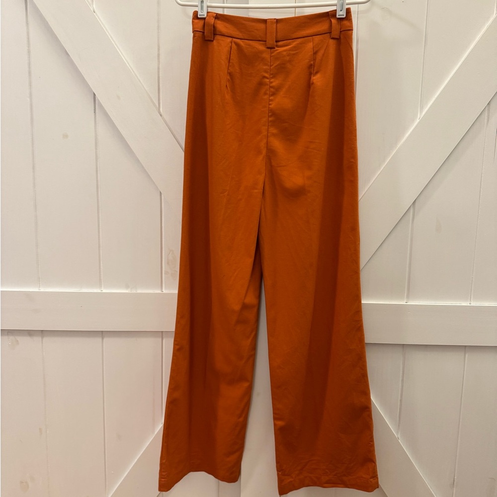 Commense Pleated Orange Wide-Leg Linen Pants - Picture 6 of 7